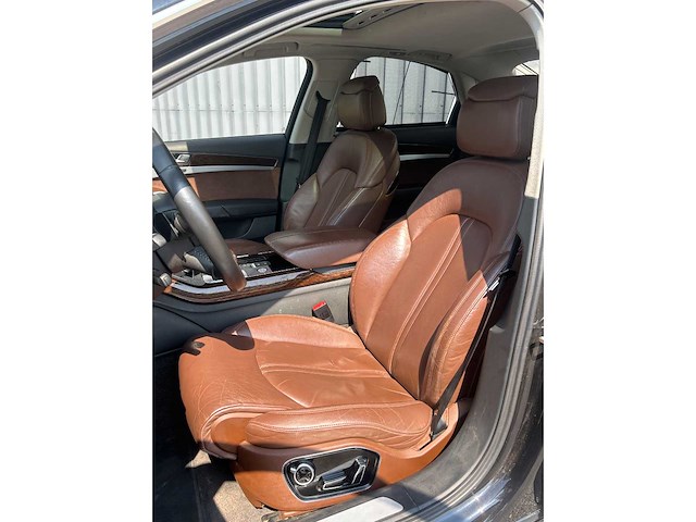 Audi - a8 - 4.2 fsi q. pro line+ - car - 2010 - afbeelding 34 van  37