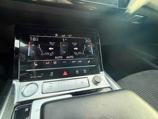 Audi - e-tron - e-tron 55 q. adv. - car - 2019 - afbeelding 12 van  21