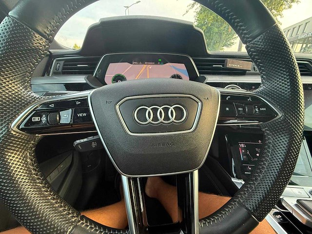 Audi - e-tron - e-tron 55 q. adv. - car - 2019 - afbeelding 20 van  21