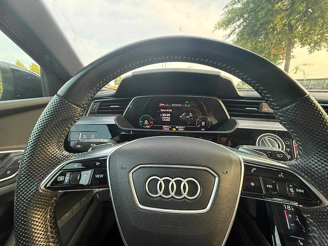 Audi - e-tron - e-tron 55 q. adv. - car - 2019 - afbeelding 21 van  21