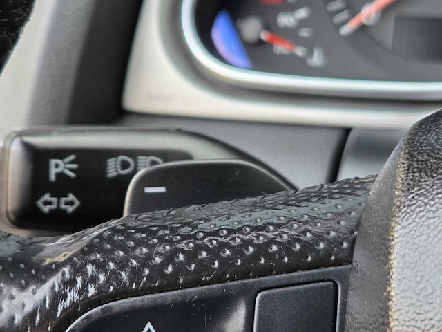 Audi - q7 - 2005 - grijs kenteken - benzine - lpg - vgk-04-k - afbeelding 10 van  36