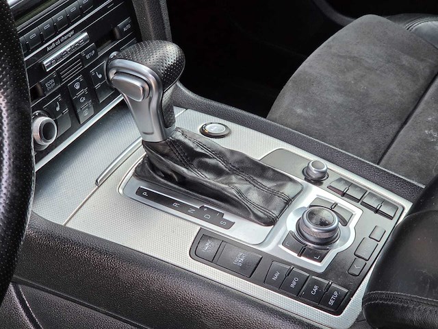 Audi - q7 - 2005 - grijs kenteken - benzine - lpg - vgk-04-k - afbeelding 16 van  36