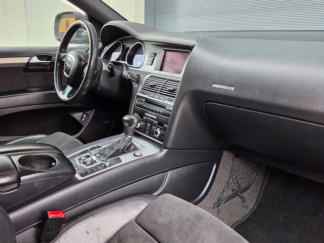 Audi - q7 - 2005 - grijs kenteken - benzine - lpg - vgk-04-k - afbeelding 13 van  36