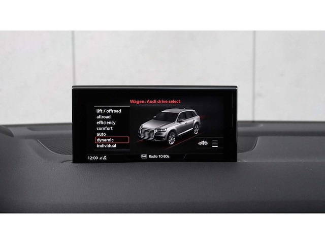 Audi - q7 - 4.0 tdi sq7 q. pl+ - 7 persoons - th-952-n - 2018 - personenauto - afbeelding 18 van  29