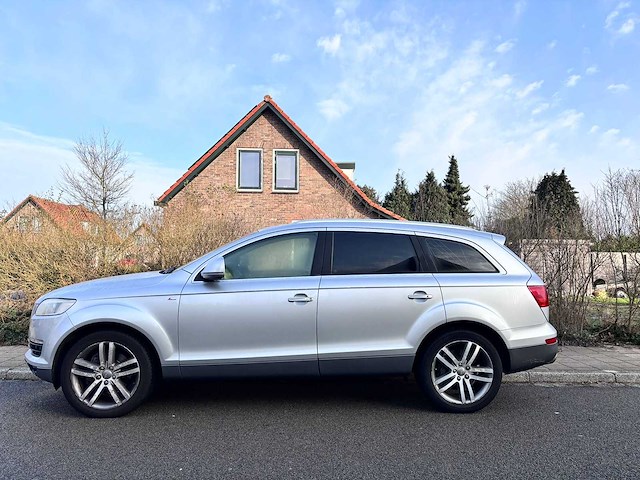 Audi - q7 - 4.2 fsi quattro - j-016-lv - 2006 - afbeelding 26 van  31