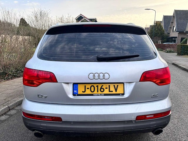 Audi - q7 - 4.2 fsi quattro - j-016-lv - 2006 - afbeelding 28 van  31