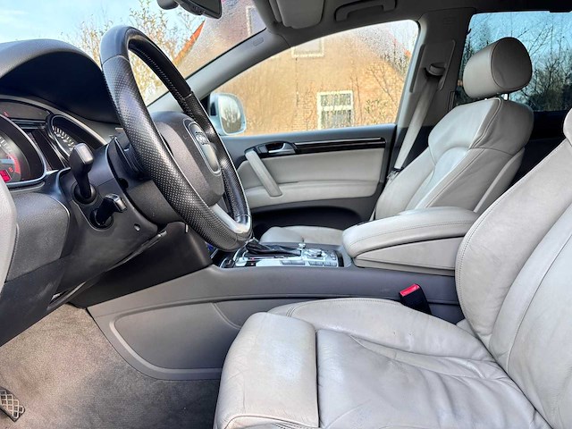 Audi - q7 - 4.2 fsi quattro - j-016-lv - 2006 - afbeelding 31 van  31