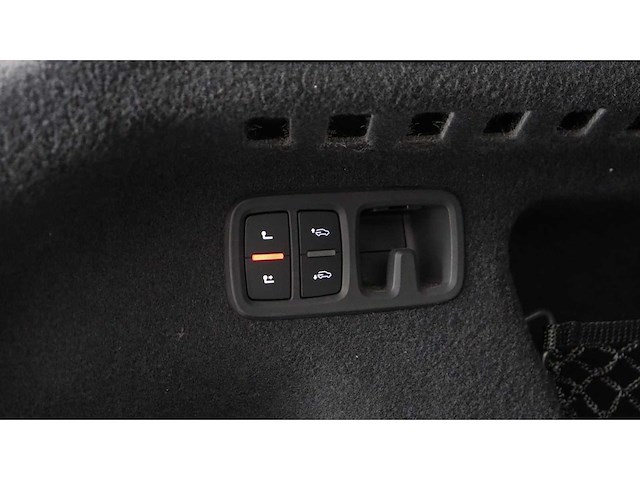 Audi - q8 - 4.0 tdi sq8 quattro - l-172-pp - 2021 - afbeelding 17 van  21