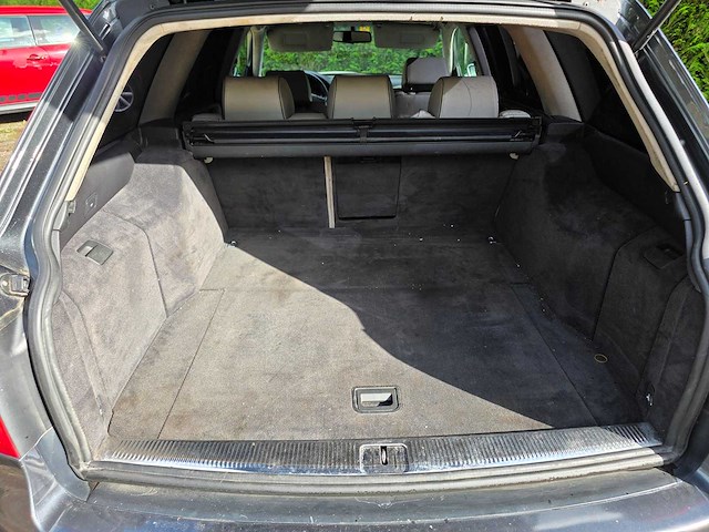 Audi - rs6 avant - quattro - zh 863056 - 2003 - afbeelding 9 van  17