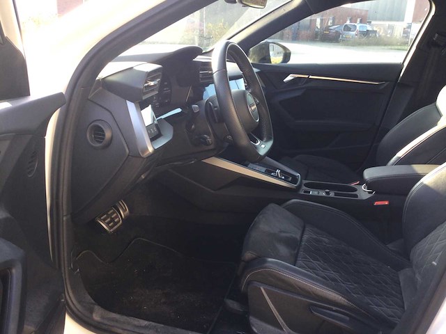 Audi - s3 limousine 2022 - afbeelding 9 van  11