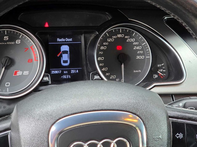 Audi - s5 coupé - 4.2 fsi s5 q. pro l. - 2007 - 13-xs-pk - afbeelding 17 van  37