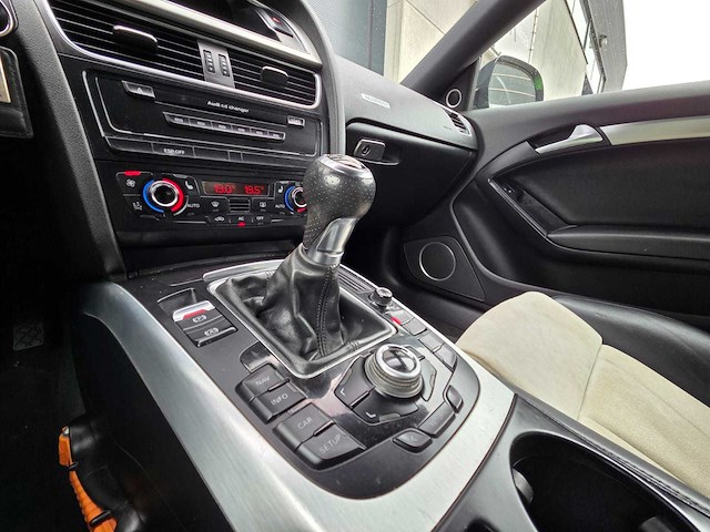 Audi - s5 coupé - 4.2 fsi s5 q. pro l. - 2007 - 13-xs-pk - afbeelding 20 van  37
