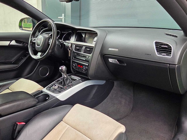 Audi - s5 coupé - 4.2 fsi s5 q. pro l. - 2007 - 13-xs-pk - afbeelding 27 van  37