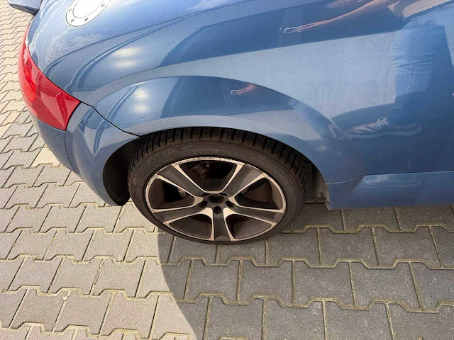 Audi - tt - 1.8 5v turbo - personenauto - 1999 - afbeelding 9 van  26