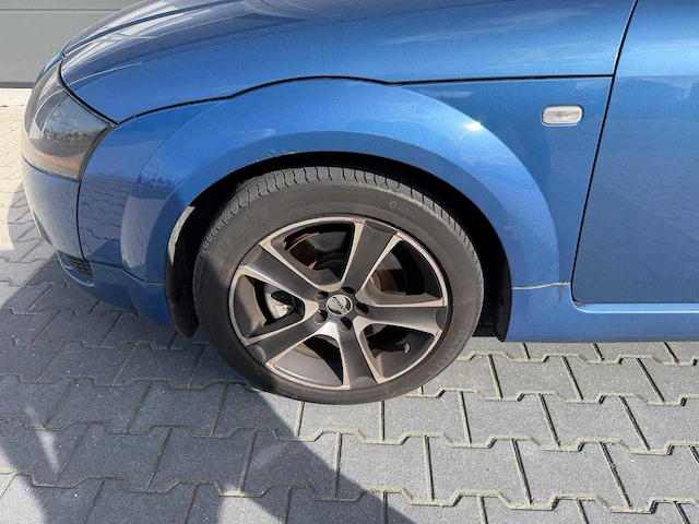 Audi - tt - 1.8 5v turbo - personenauto - 1999 - afbeelding 10 van  26