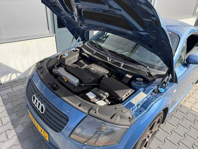 Audi - tt - 1.8 5v turbo - personenauto - 1999 - afbeelding 17 van  26