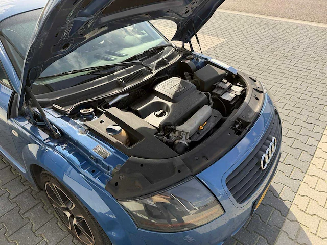 Audi - tt - 1.8 5v turbo - personenauto - 1999 - afbeelding 19 van  26