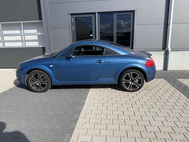 Audi - tt - 1.8 5v turbo - personenauto - 1999 - afbeelding 12 van  26