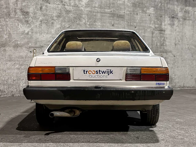 Audi 80 1.6 gle 110pk 1979 -oldtimer- - afbeelding 2 van  33