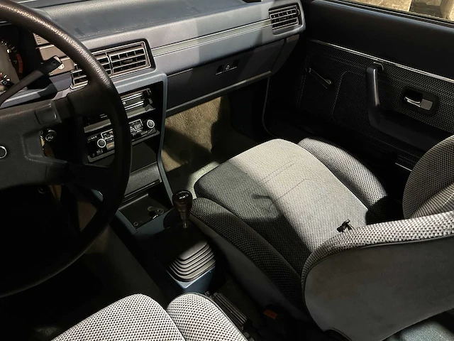 Audi 80 1.6 gle 110pk 1979 -oldtimer- - afbeelding 7 van  33