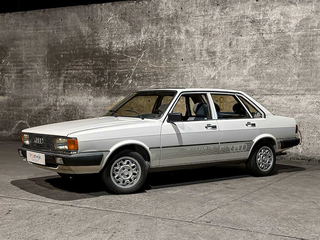 Audi 80 1.6 gle 110pk 1979 -oldtimer- - afbeelding 29 van  33