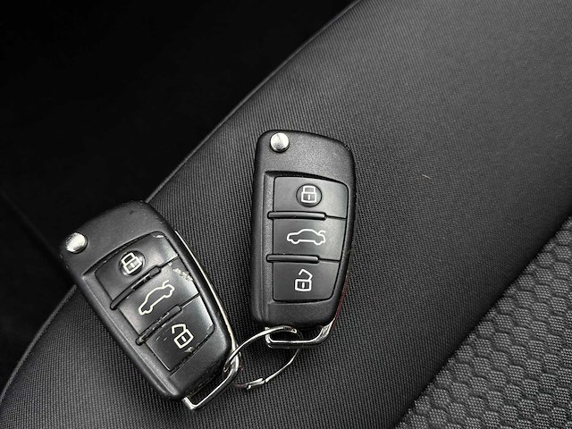 Audi a1 1.2 tfsi admired s line | 6-kng-43 i - afbeelding 11 van  17