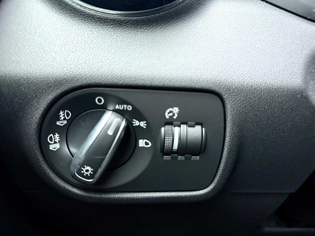 Audi a1 1.2 tfsi admired s line | 6-kng-43 i - afbeelding 12 van  17