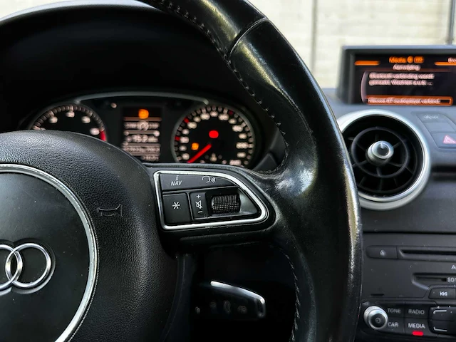 Audi a1 1.2 tfsi ambition pro line business 86pk 2011 (origineel-nl), 07-rnb-3 - afbeelding 18 van  61