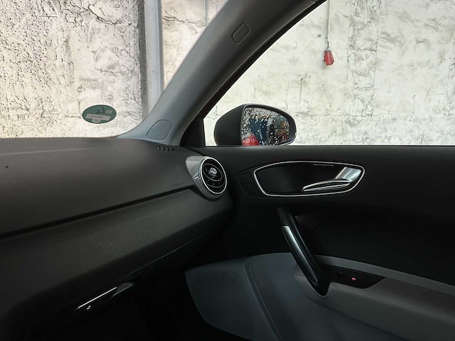 Audi a1 1.4 tfsi amb. pl. b. 122pk 2011, 56-pdd-6 - afbeelding 20 van  38