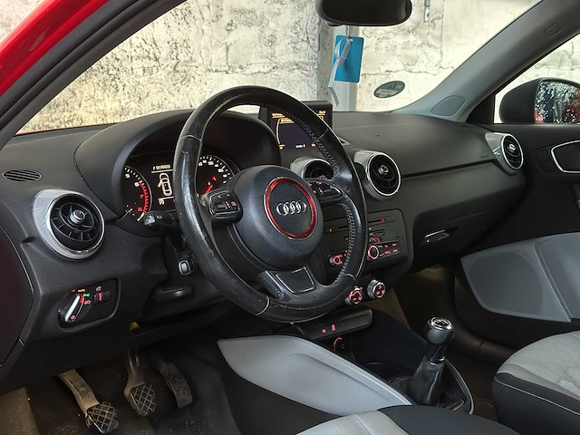 Audi a1 1.4 tfsi amb. pl. b. 122pk 2011, 56-pdd-6 - afbeelding 7 van  38