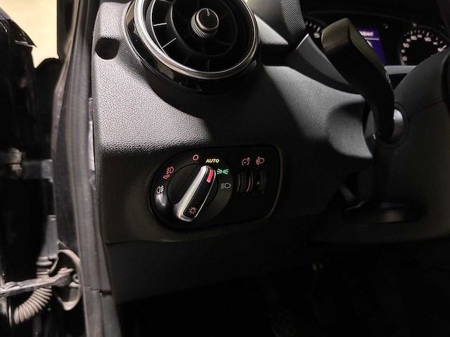 Audi a1 1.4 tfsi ambition pro line business s-line 122pk 2010, k-088-rn - afbeelding 11 van  36