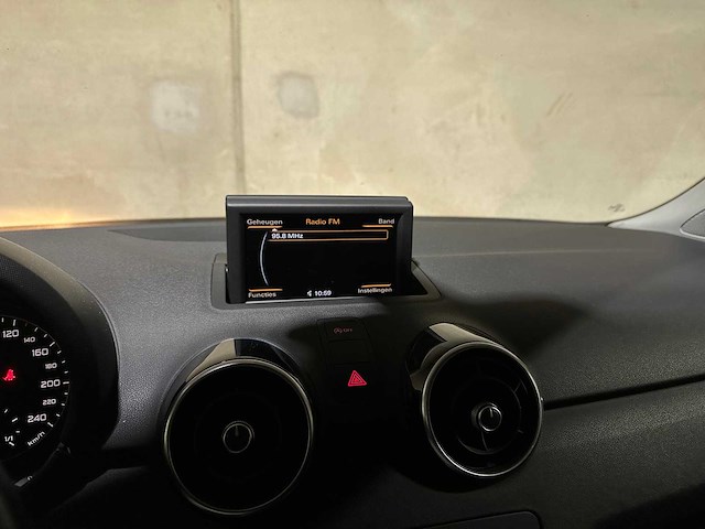 Audi a1 1.4 tfsi ambition pro line business s-line 122pk 2010, k-088-rn - afbeelding 20 van  36