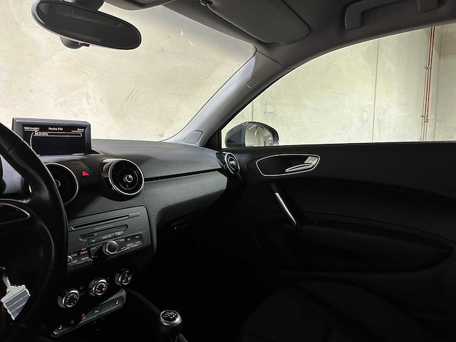 Audi a1 1.4 tfsi ambition pro line business s-line 122pk 2010, k-088-rn - afbeelding 10 van  36