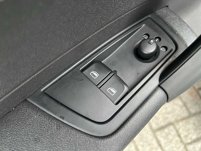 Audi a1 1.4 tfsi s edition 2011 | 1-xpn-63 - afbeelding 3 van  22