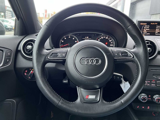 Audi a1 1.4 tfsi s edition 2011 | 1-xpn-63 - afbeelding 5 van  22