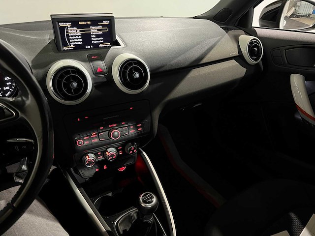 Audi a1 1.6 tdi attr. pl. b, rv-600-h - afbeelding 4 van  14