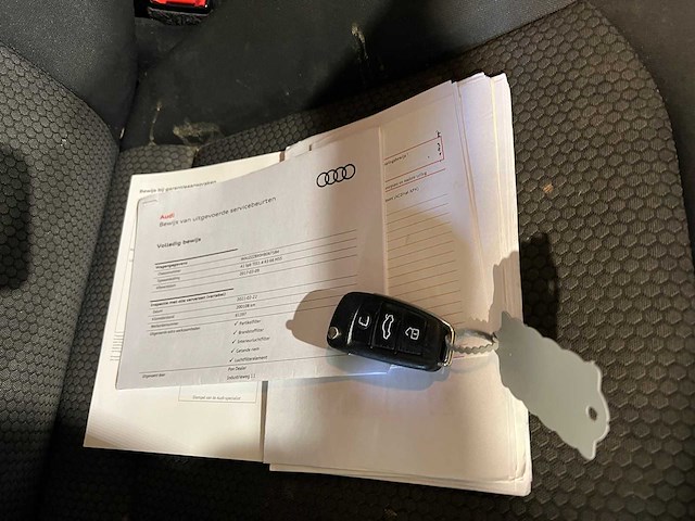 Audi a1 sportback 1.4 tdi adrenalin, nl-596-g - afbeelding 18 van  19