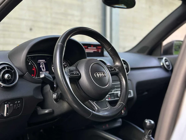 Audi a1 sportback 1.4 tdi design pro line 90pk 2016 (origineel-nl), jb-414-v - afbeelding 13 van  56
