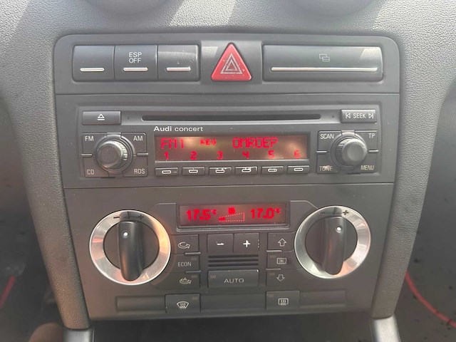 Audi a3 - 1.6 attraction , 2-xzs-52 - afbeelding 4 van  5