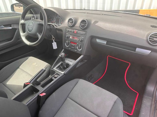 Audi a3 - 1.6 attraction , 2-xzs-52 - afbeelding 5 van  5