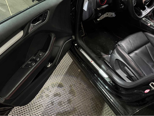 Audi a3 - s3 - 310 pk - sportback - schadeauto - personenauto - 2017 - afbeelding 14 van  33