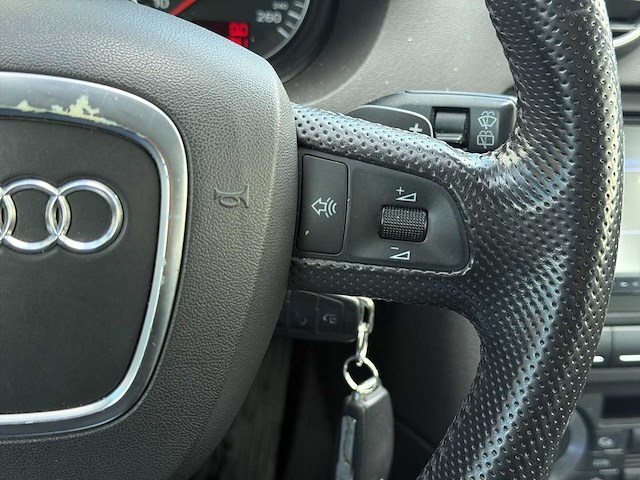 Audi a3 2.0 fsi attraction | rs-202-h i - afbeelding 8 van  30