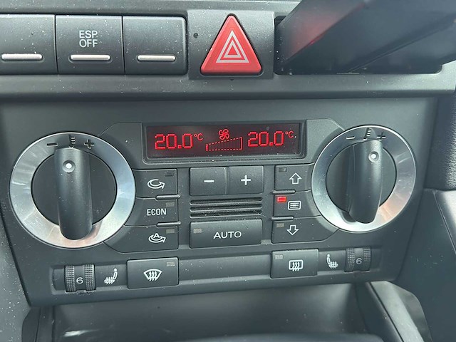 Audi a3 2.0 fsi attraction | rs-202-h i - afbeelding 15 van  31