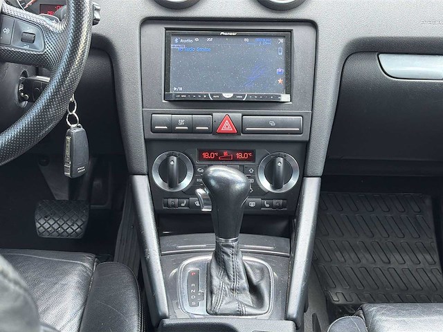Audi a3 2.0 fsi attraction | rs-202-h i - afbeelding 22 van  31
