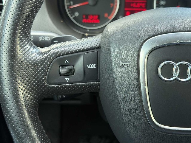 Audi a3 2.0 fsi attraction | rs-202-h i - afbeelding 6 van  23