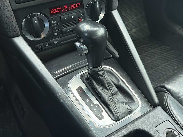 Audi a3 2.0 fsi attraction | rs-202-h i - afbeelding 12 van  23