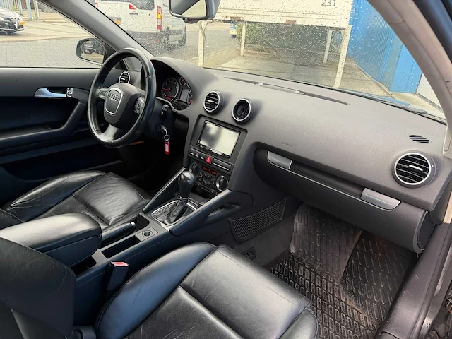 Audi a3 2.0 fsi | rs-202-h i - afbeelding 23 van  32