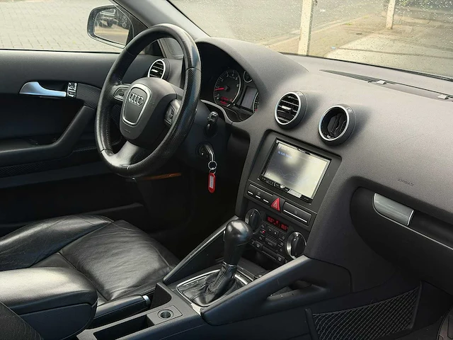 Audi a3 2.0 fsi | rs-202-h i - afbeelding 24 van  32