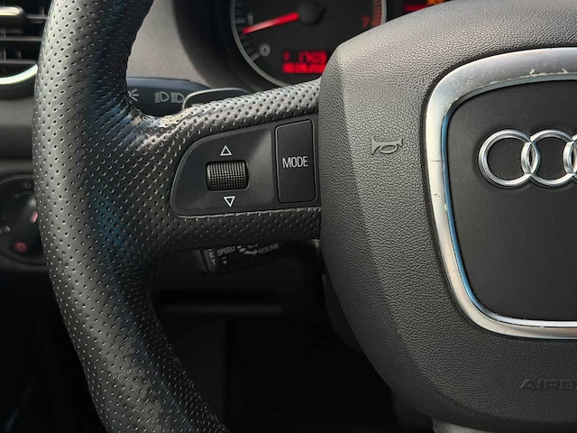 Audi a3 2.0 fsi | rs-202-h i - afbeelding 30 van  32