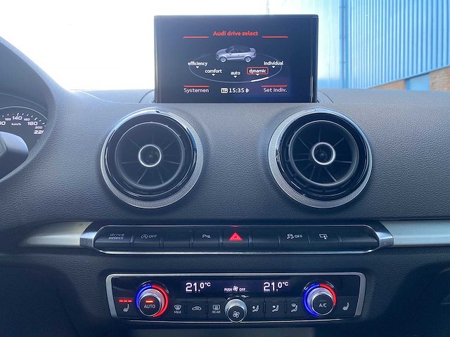 Audi a3 cabriolet 1.4 tfsi cod s-line 2015 | r-481-jg - afbeelding 13 van  30